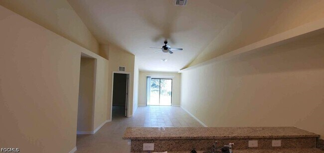 Foto del edificio - 811 SE 24th Ave