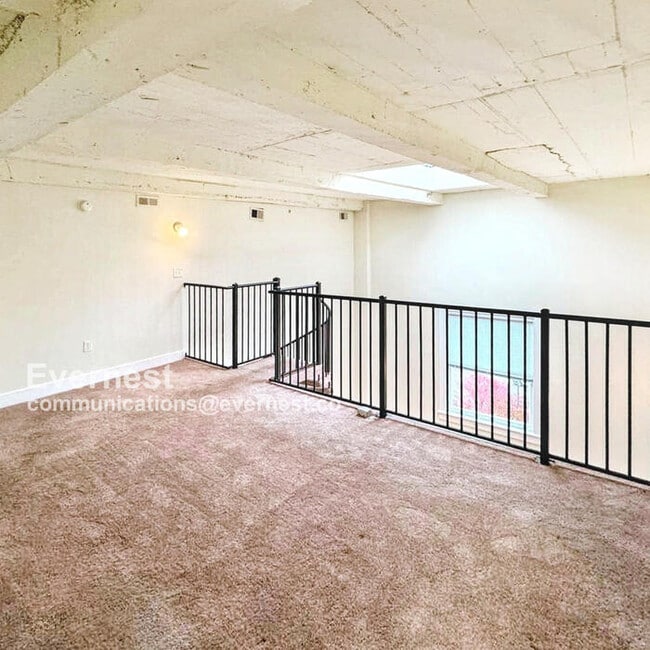 Foto del edificio - 525 E Grace St