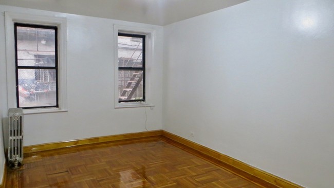 Foto del edificio - 250 E Gun Hill Rd