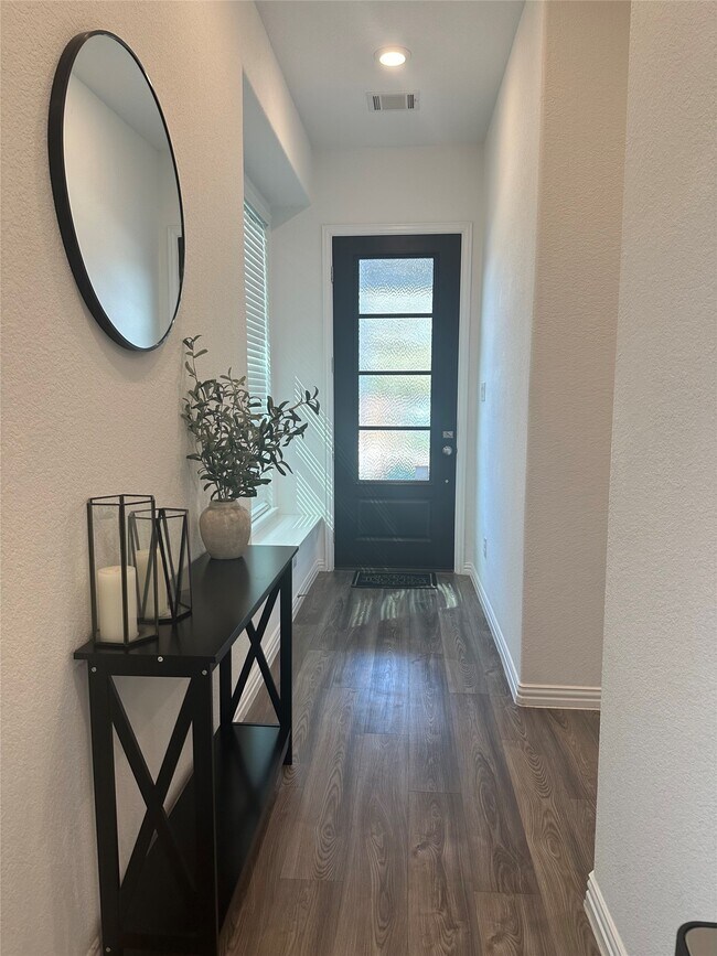 Building Photo - 4743 Glen Isle Dr