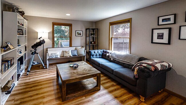 Foto del edificio - 2865 Old Creek Rd