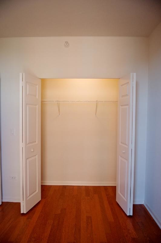 Primary Photo - 6 E 9th St