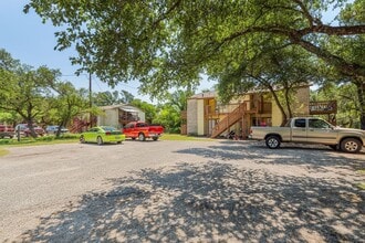 Building Photo - 302 Algerita Dr
