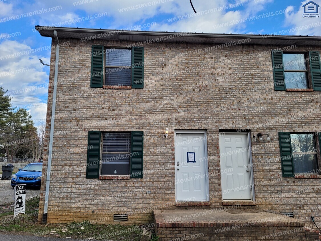 Primary Photo - Alluring Brick Home