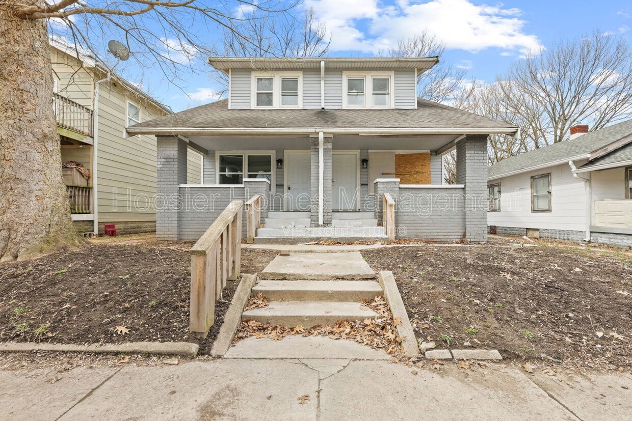 Photo - 822 North Bradley Avenue