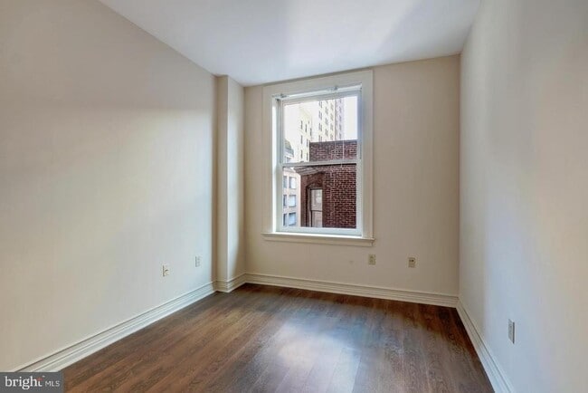Building Photo - 202 S 17th St