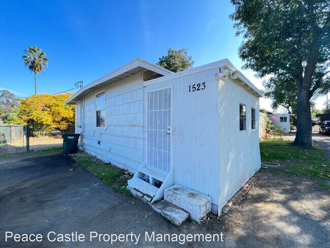 Foto del edificio - 3 br, 1 bath House - 1523 Rock Springs Rd.