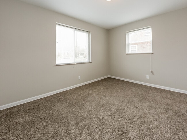 Building Photo - 1516 Collegewood Ln