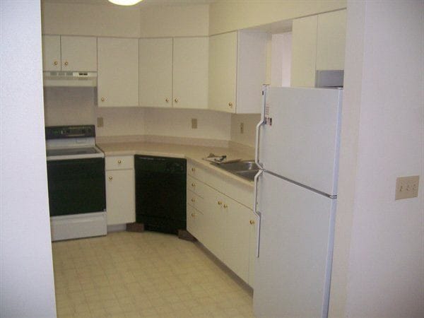 Building Photo - 2285 Knightsbridge Ct
