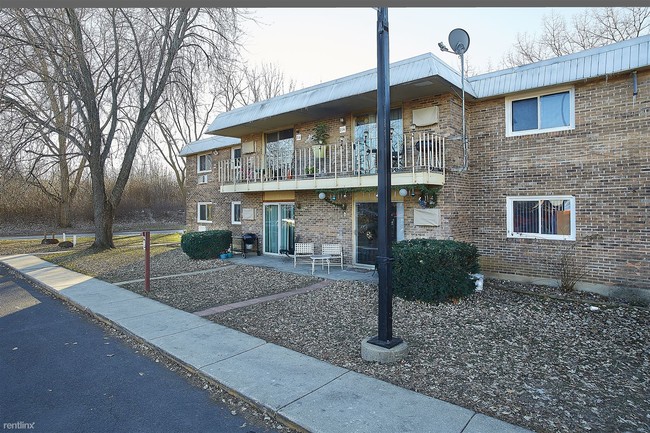 Foto del edificio - 40 S Shaddle Ave