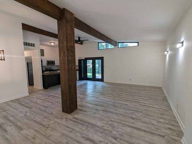 Foto del edificio - 2707 W Tharpe St