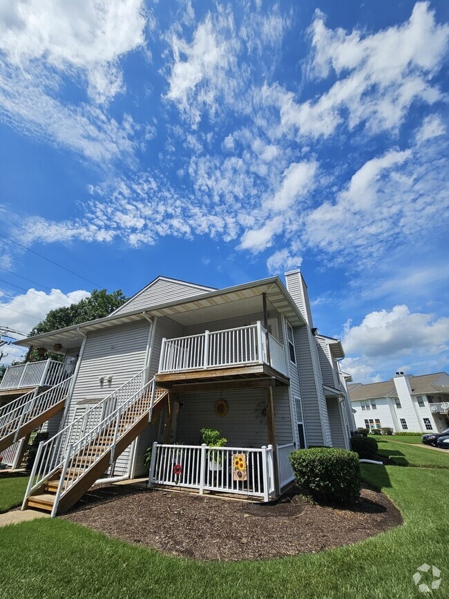 Building Photo - 403 Resort Ct