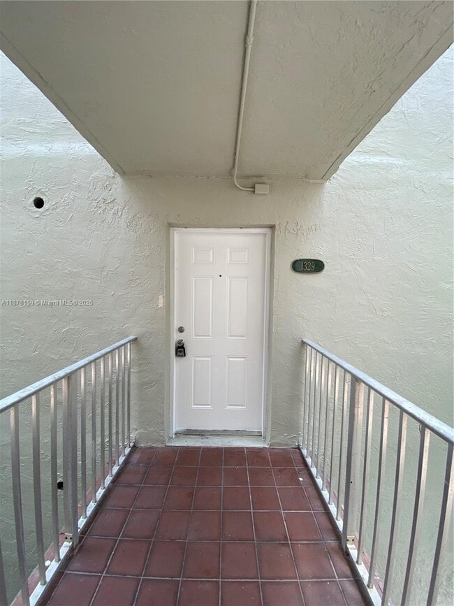 Building Photo - 10090 NW 80th Ct