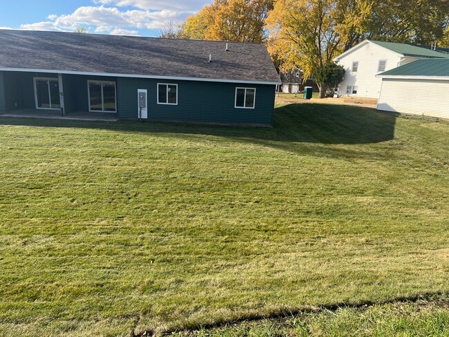 Building Photo - 1506 Delta Dr