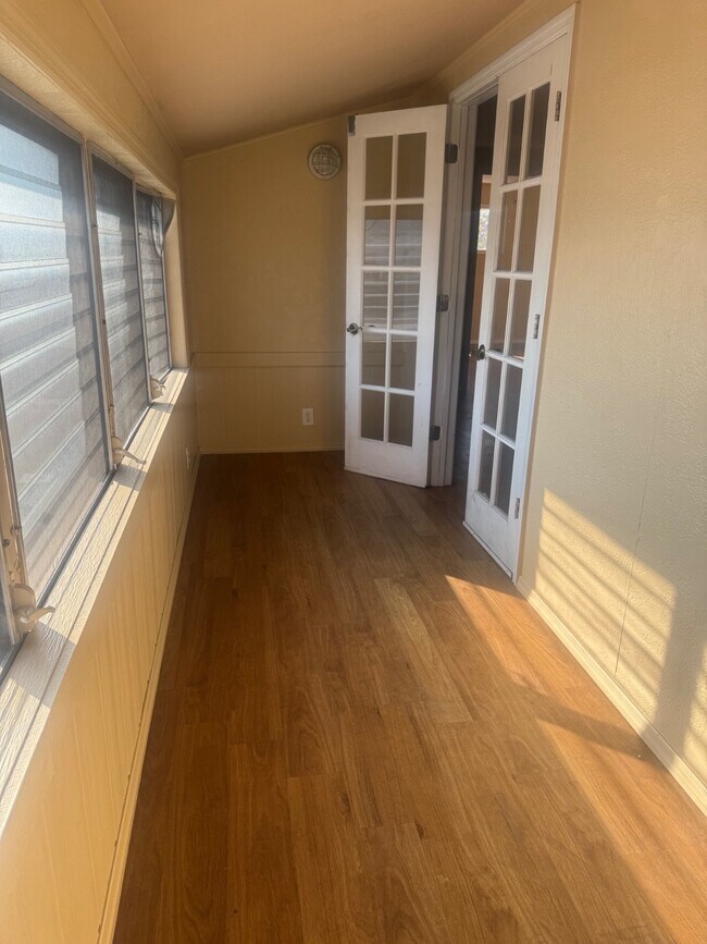 Building Photo - 196 13th St