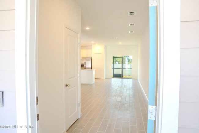Building Photo - 2221 Windward Cay Ln