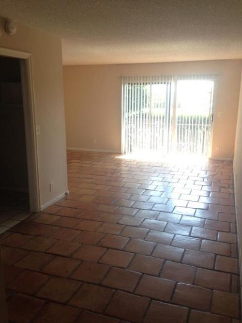 Building Photo - 3907 S Flagler Dr