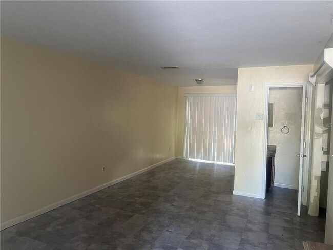 Foto del edificio - 513 SW 68th Terrace