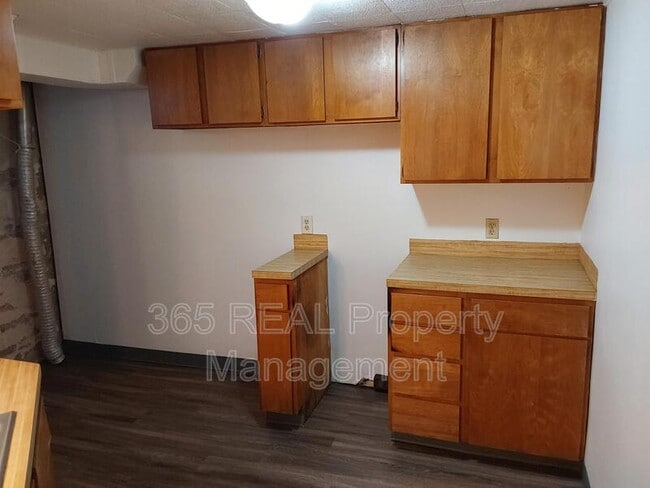 Building Photo - 2203 9th Ave