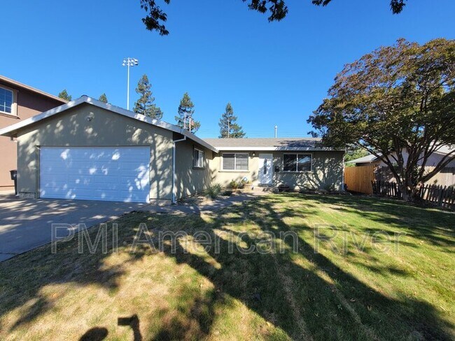 Building Photo - 2621 Cadjew Ave