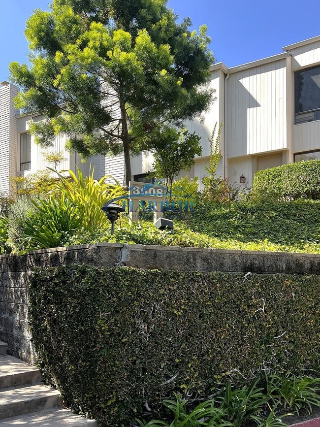 Building Photo - 3608 W Estates Ln