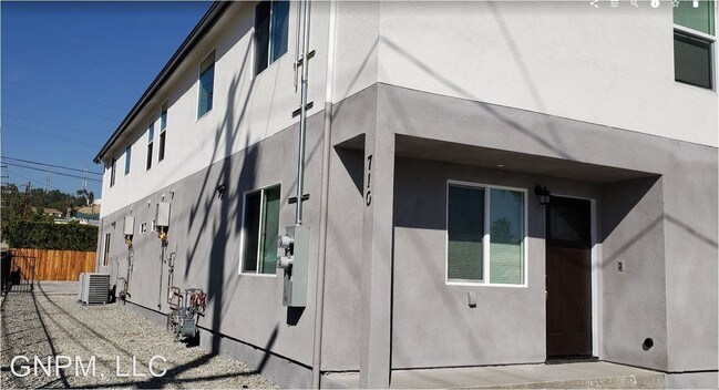 Building Photo - 710 N Marianna Ave