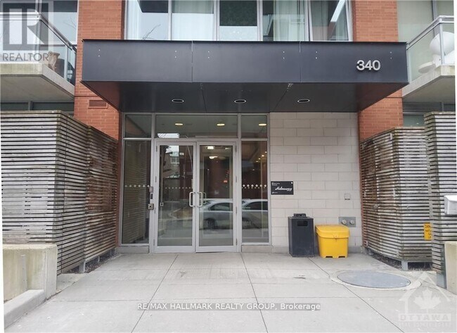 Building Photo - 340 McLeod St
