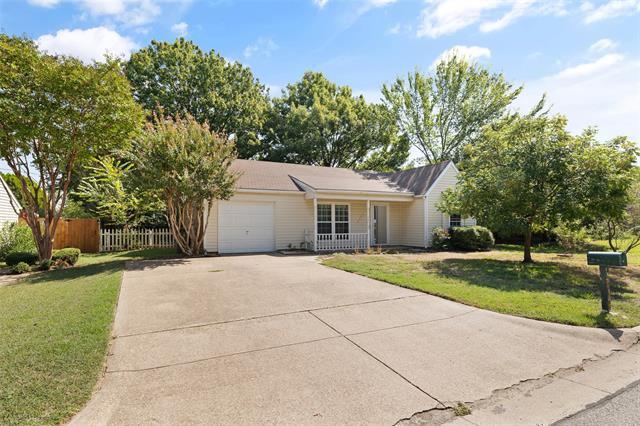 Building Photo - 5005 Coronet Ln