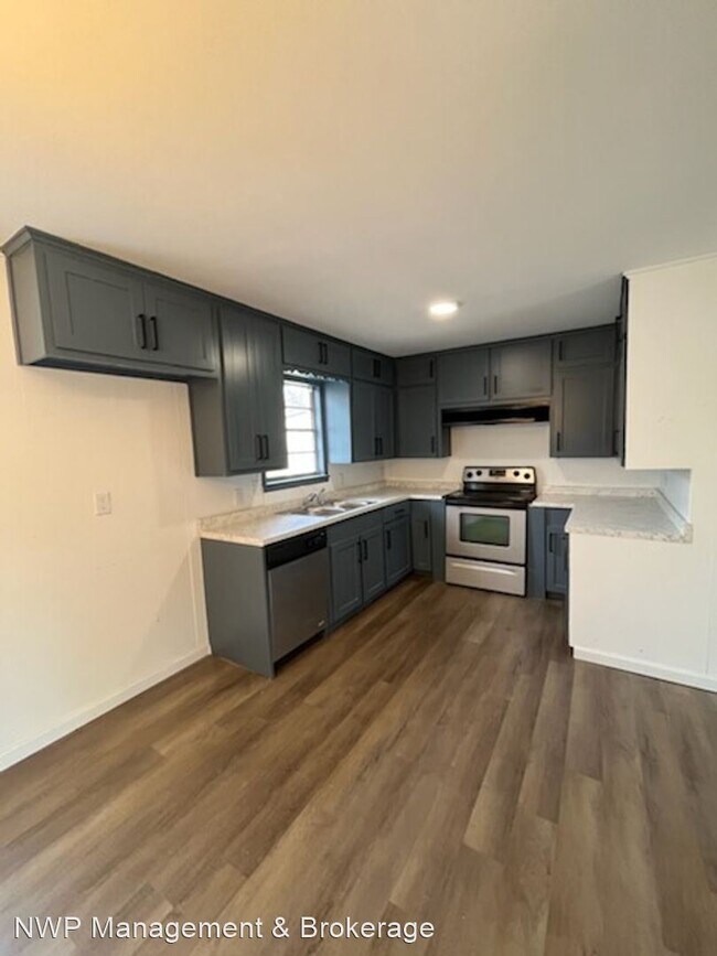 Foto del edificio - 3 br, 2 bath House - 404 S Helen St.