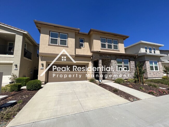 Building Photo - Beautiful Folsom 4bd/3ba Home with 2 Car G...