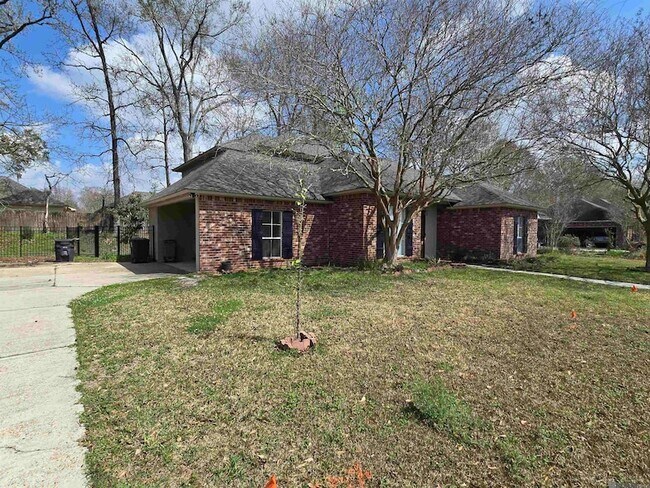 Building Photo - 9235 Worthington Lake Ave