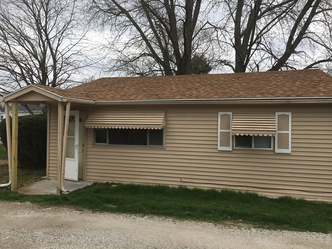 Primary Photo - 1204 Marion St