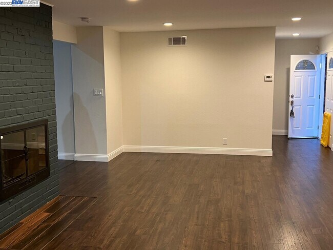 Building Photo - 30451 Midlothian Way