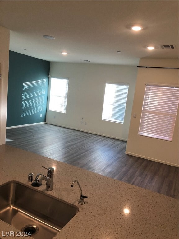 Building Photo - 440 Moonlight Cove Dr