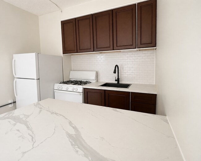 Foto del edificio - 97 Fairmount Ave