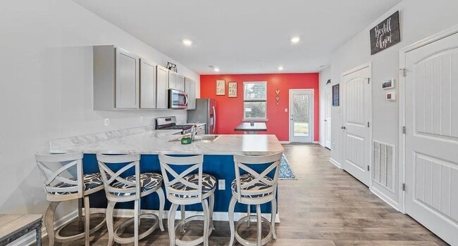 Foto del edificio - 371 Wheatfield Dr