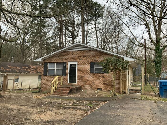 Primary Photo - 2415 Dearborn Drive