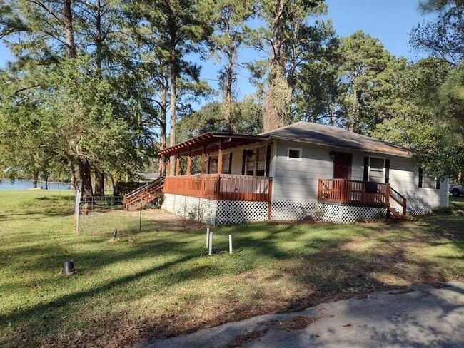 Building Photo - 1924 E Pine Lake Cir