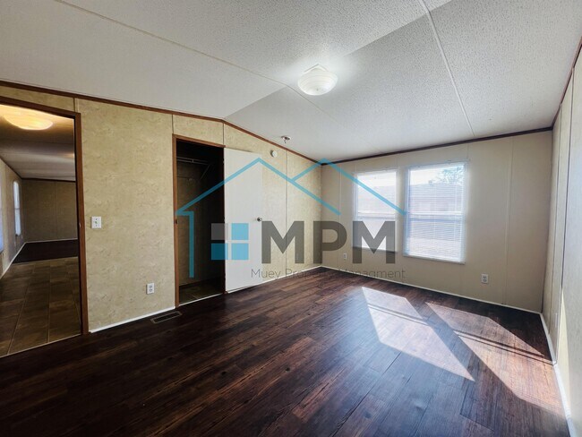 Foto del edificio - 303 Bryan St