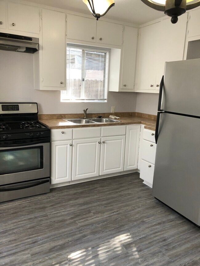 Foto del edificio - 4852 Mansfield St