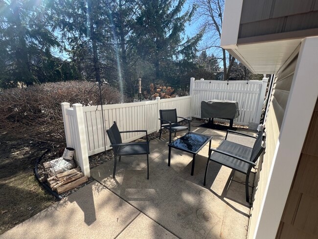 Building Photo - 17868 Cobblestone Way