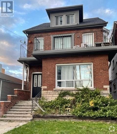 Building Photo - 68 Davisville Ave