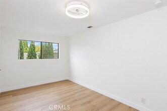 Building Photo - 216 W Escalones