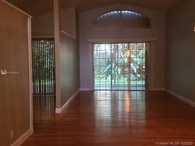 Foto del edificio - 7632 Northtree Club Dr