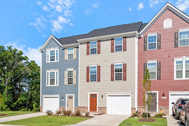 Building Photo - 443 Brier Summit Pl