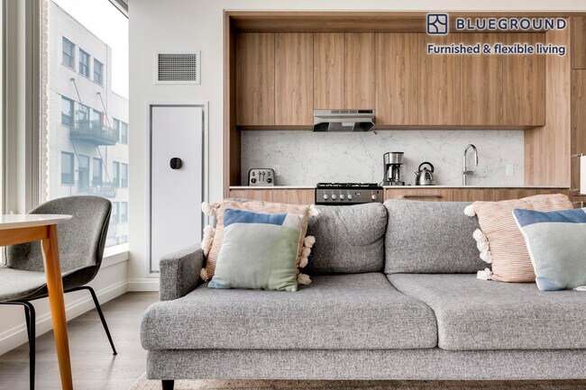 Building Photo - 1000 S Michigan Ave