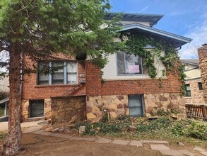 Building Photo - 827 9th St