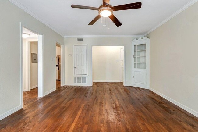 Foto del edificio - 1507 Pease Rd