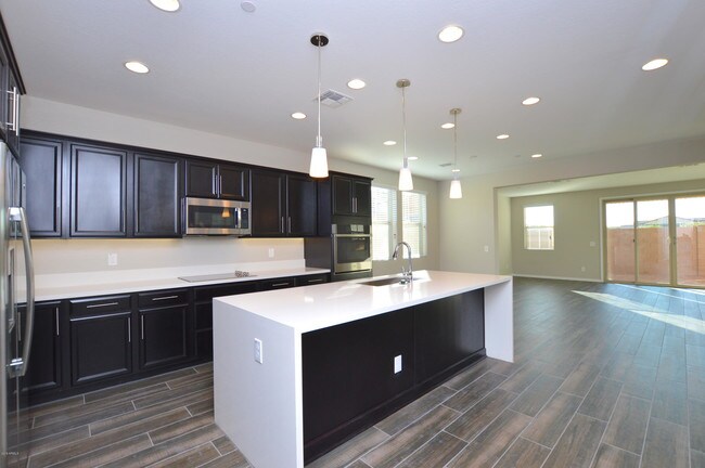 Building Photo - 1808 S Follett Way