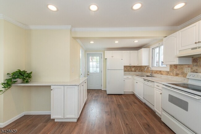 Foto del edificio - 108 Lafayette St